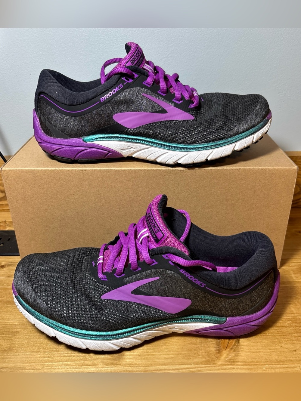 Brooks Pure Cadence 7 Womens Size 8 Black Purple Athletic Running Shoes Sneakers